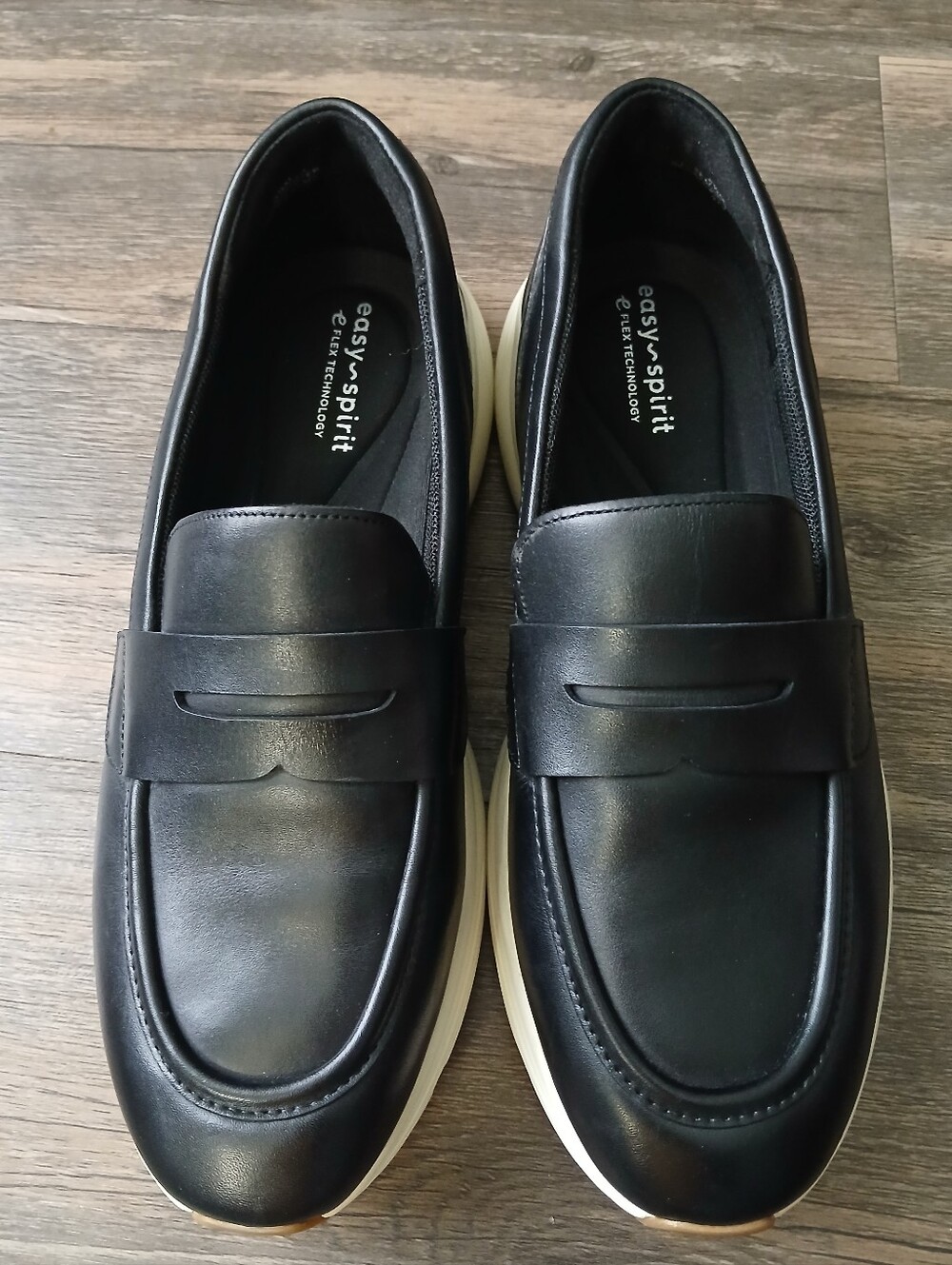 Easy‎ Spirit Black Leather Slip-On Loafers with White Sole Size 8.5